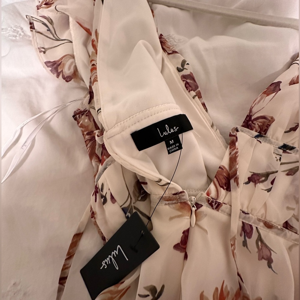 NWT Lulus floral romper - Picture 6 of 7